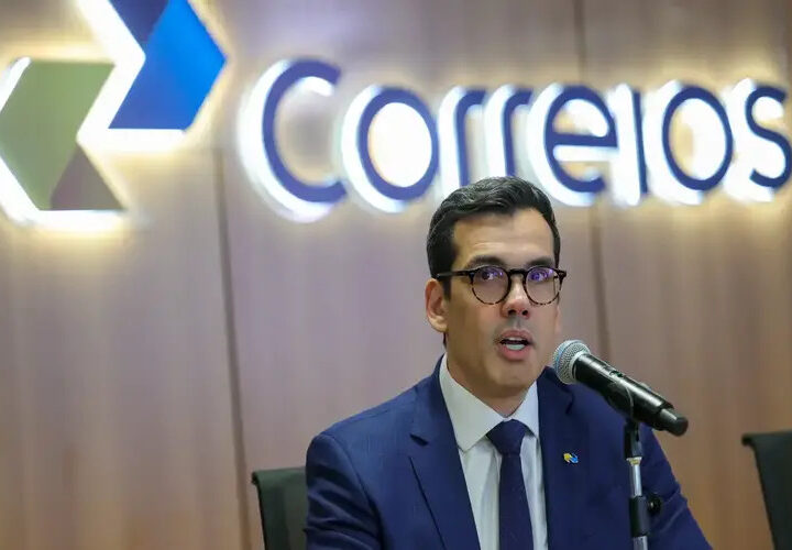 Correios preveem 15 mil demissões voluntárias e fechar mil agências