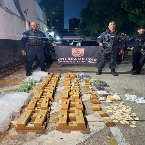 Polícia apreende grande quantidade de drogas na Portelinha, em Campos