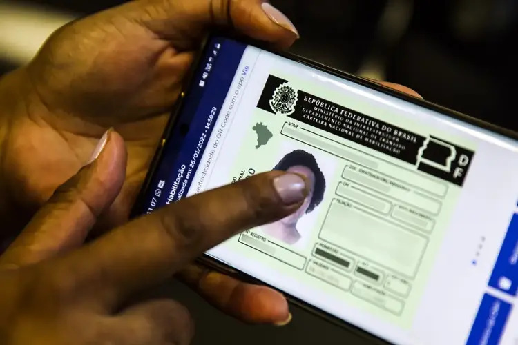 Renovações da CNH para bons motoristas passa a ser automática