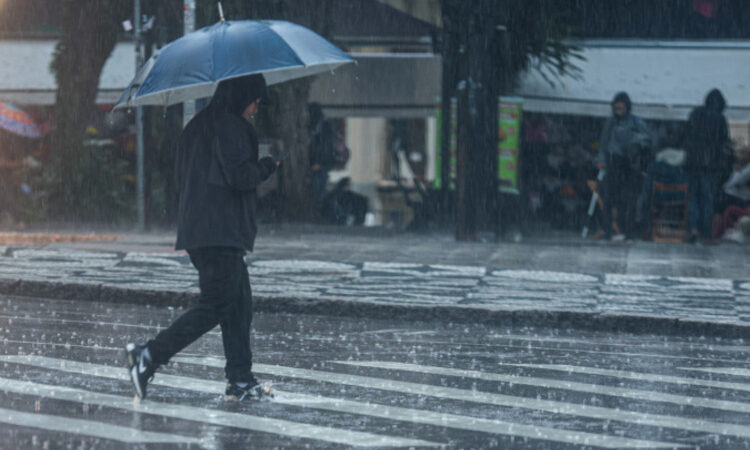 Sudeste têm alerta de chuvas intensas até sábado