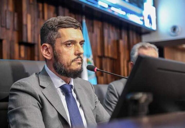 Bacellar volta a pedir licença do mandato de deputado estadual