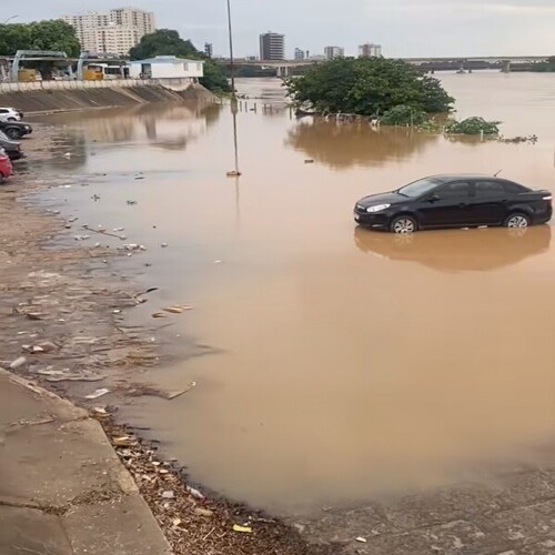 Nível do Rio Paraíba sobe em Campos e já atinge o Cais da Lapa
