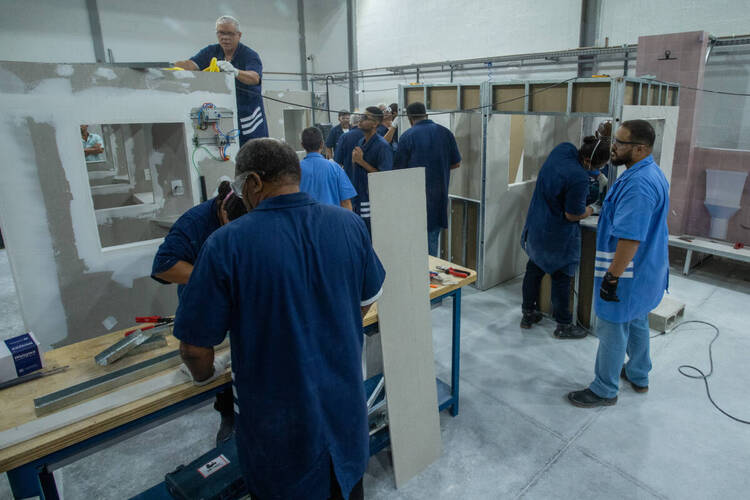 Terminam nesta quarta inscrições para curso técnico gratuito na Firjan Senai Campos