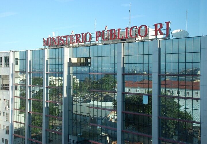 MP cumpre mandados contra investigados por fraudes na contratação de material esportivo em Búzios