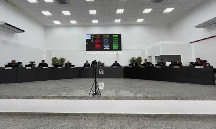 Vereadores de SJB sugerem, por unanimidade, mudança no Cartão Universitário