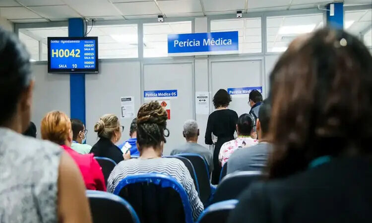 INSS faz mutirão de perícias médicas para reduzir tempo de espera
