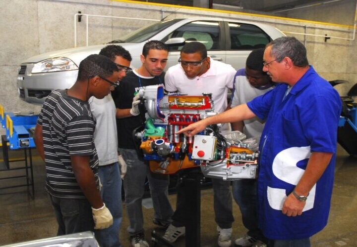 Firjan Senai abre inscrições para mais de 8 mil vagas gratuitas em cursos de qualificação