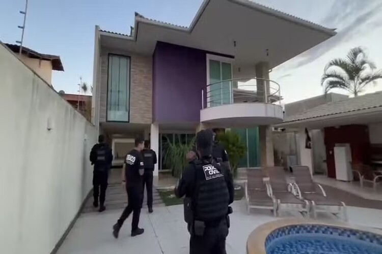Polícia deflagra operação interestadual contra operadores financeiros do Comando Vermelho