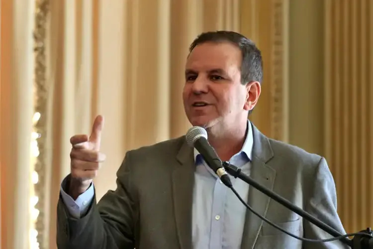 Eduardo Paes deixa Prefeitura do Rio para disputar o governo estadual
