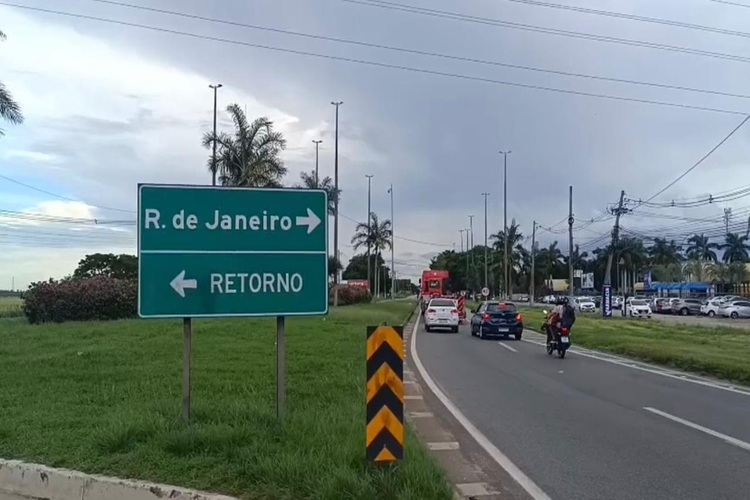 Mais de 440 mil veículos são esperados devem na BR-101 devido o fim de semana prolongado