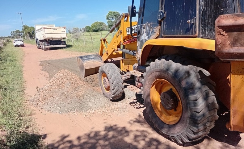 Agricultura de SJB realiza melhorias em mais de 400 vias por todo o município