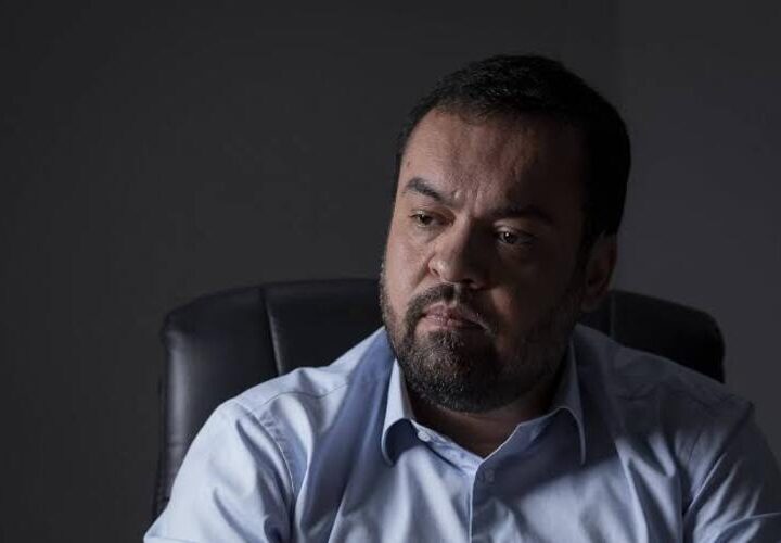 PF cumpre mandado de busca e apreensão na casa de Cláudio Castro