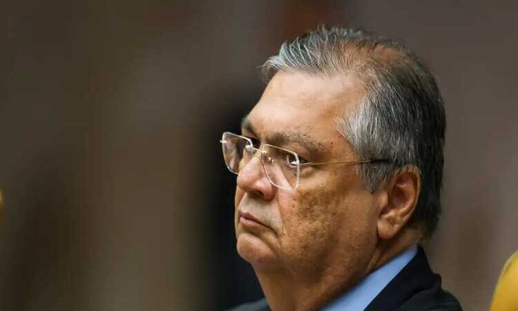 Flávio Dino pede vista e STF suspende julgamento sobre royalties do petróleo