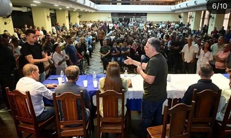 Garotinho lança no Rio sua pré-candidatura a governador