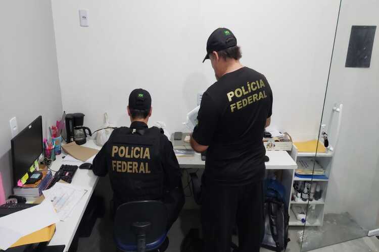 Operação da PF em Cabo Frio reprime compra de certificados escolares falsos