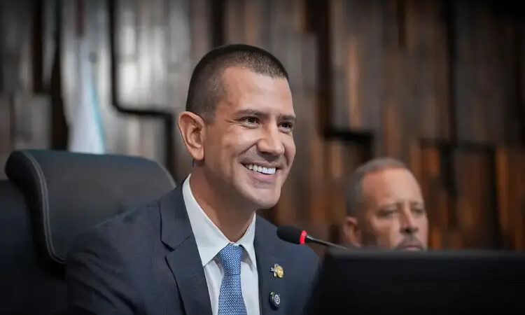 Fux nega pedido de Douglas Ruas para assumir governo interino do Rio
