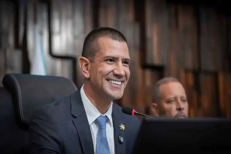 Fux nega pedido de Douglas Ruas para assumir governo interino do Rio