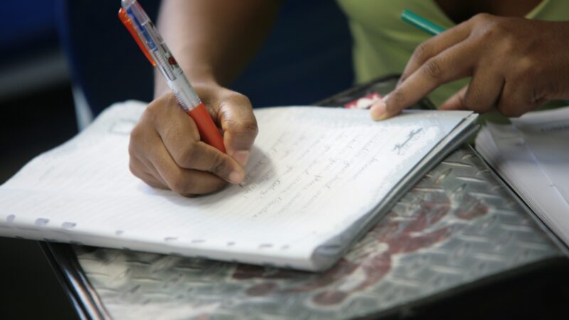 Estado abre calendário de matrículas da EJA para o segundo semestre