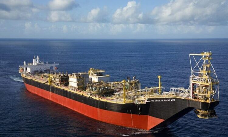 Petroleiro é encontrado morto a bordo de plataforma na Bacia de Campos