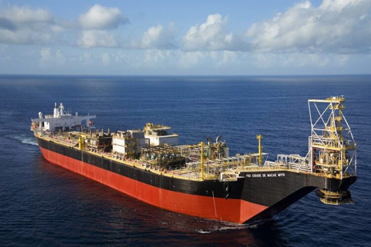 Petroleiro é encontrado morto a bordo de plataforma na Bacia de Campos