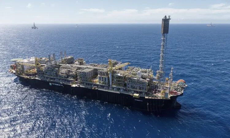 Petrobras adquire participação em bloco na Bacia de Campos