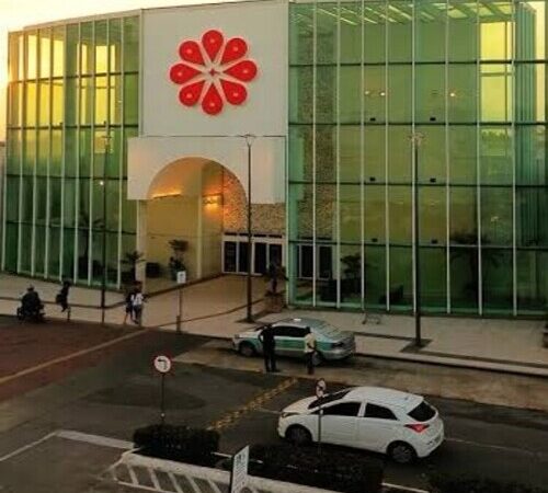 Terror: mulher é sequestrada e assaltada na saída de shopping em Campos