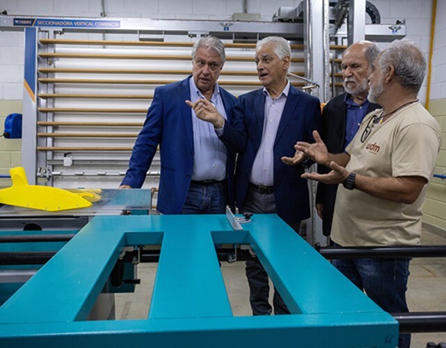 Firjan Senai Campos inaugura novo laboratório de marcenaria