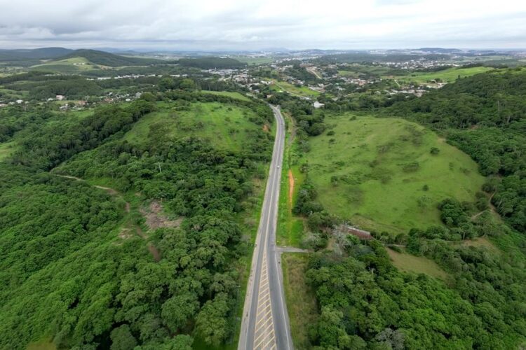 Prefeitos de Rio das Ostras e Macaé vão pedir ao Estado a duplicação da RJ-106
