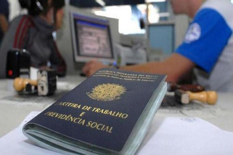 Norte Fluminense gera mais de 1.200 vagas de emprego em abril