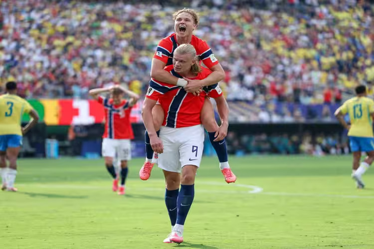 Erling Haaland despacha o Brasil