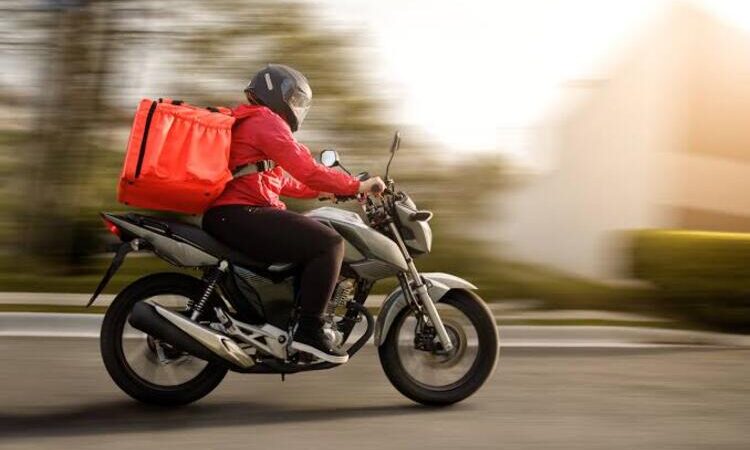 Entregador já pode acessar crédito para moto e bicicleta 
