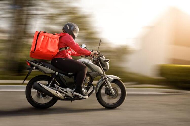 Entregador já pode acessar crédito para moto e bicicleta 