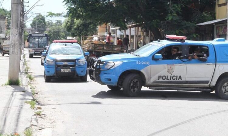Escola de SFI suspende aulas por rumores de homens armados nas proximidades