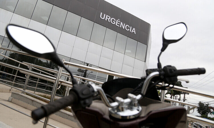 Acidentes com motos crescem pelo sexto mês consecutivo e acendem alerta no HFM