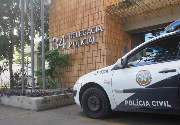 Mãe e filha encontradas mortas e abraçadas dentro de casa em Campos