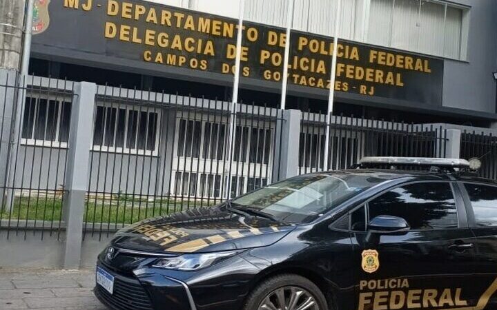 PF apreende R$ 500 mil com duas mulheres, em Campos