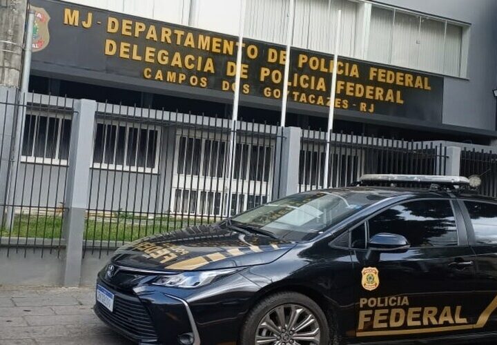 PF apreende R$ 500 mil com duas mulheres, em Campos
