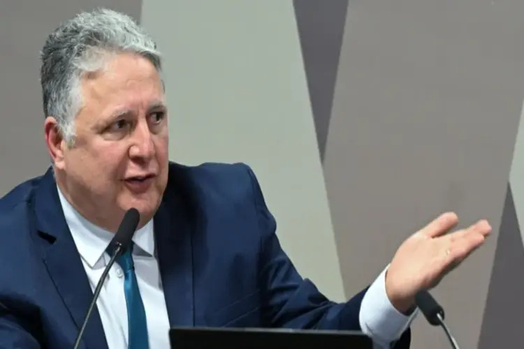 Garotinho troca de vice pela segunda vez às vésperas da campanha