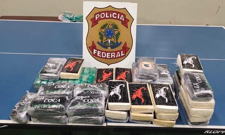 PF e PRF apreendem 52kg de cocaína em Casimiro de Abreu