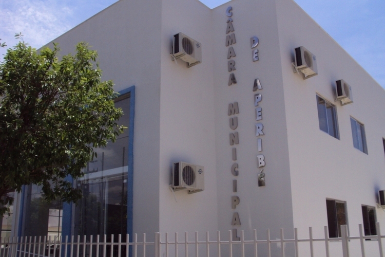 Vereadores de Aperibé aprovam auxílio-alimentação de R$ 1 mil para eles mesmos