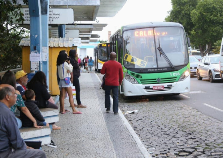 Ônibus e vans de graça nos dias das eleições 2026 em Campos