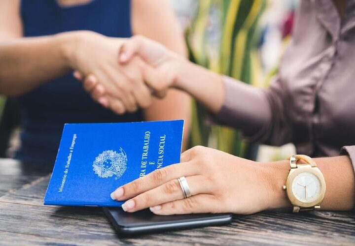 Nova plataforma de empregos da Firjan reúne mais de 100 vagas na indústria
