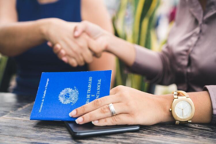 Nova plataforma de empregos da Firjan reúne mais de 100 vagas na indústria