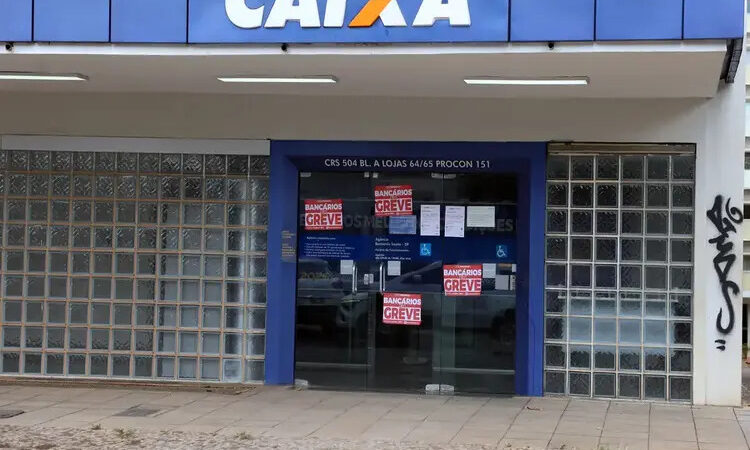 Caixa entra em greve nacional; BB tem paralisação parcial