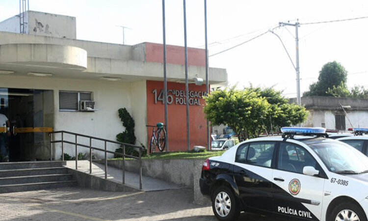 Mulher é sequestrada enquanto dirigia e agredida na BR-101, em Campos