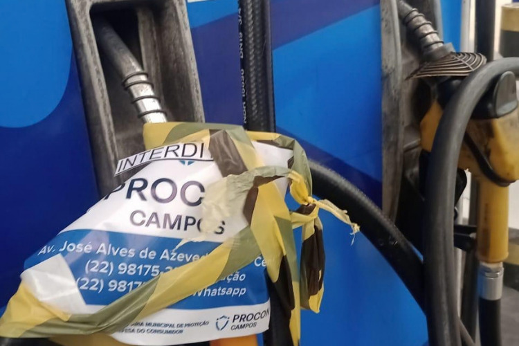 Procon Campos autua posto de combustíveis por irregularidade