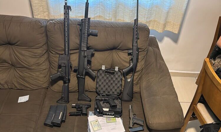PF deflagra operação contra fraudes no registro de armas em Macaé e mais oito cidades