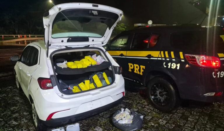 PRF apreende 42 quilos de maconha e 20 litros de lança-perfume em Casimiro de Abreu