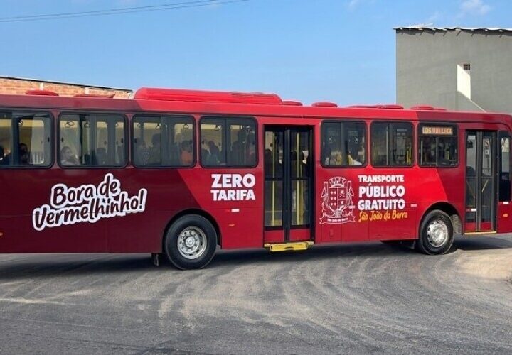 Vermelhinhos circulam normalmente nos dias de ponto facultativo em SJB