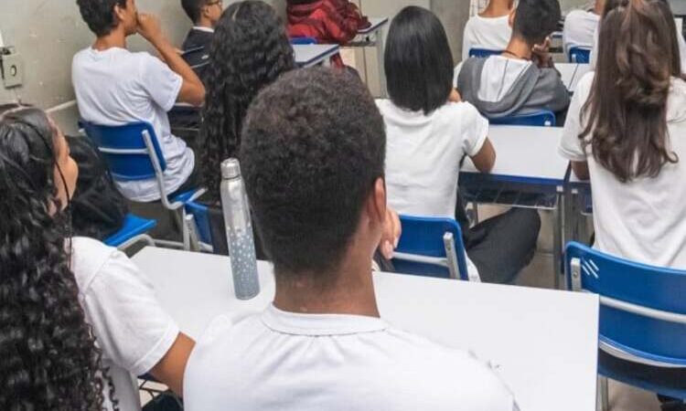 Educação abre renovação de matrículas da rede estadual de ensino para 2027